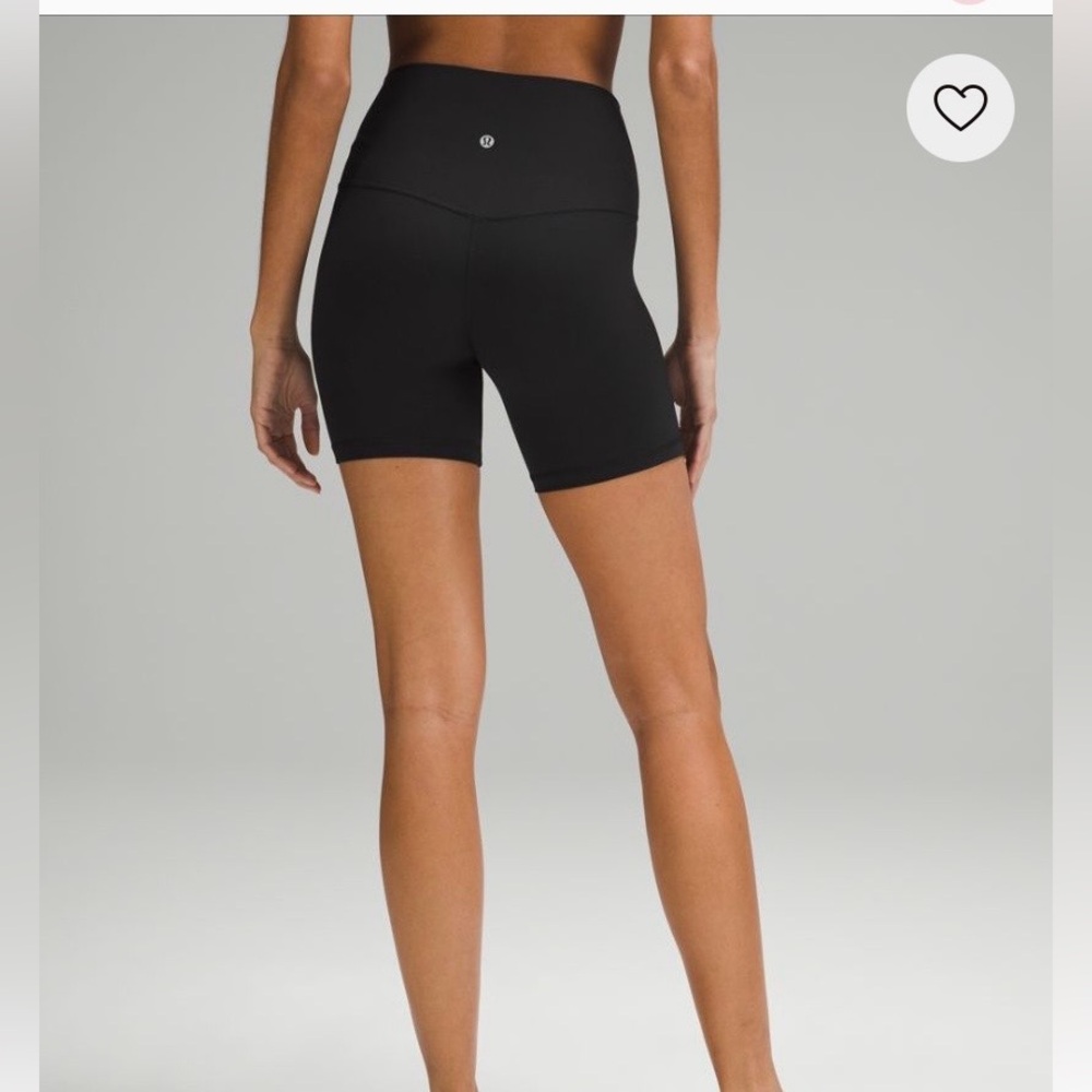 Lulu 6" Align shorts with pockets